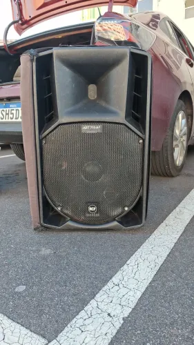 VENDO CAIXA ATIVA RCF ART715 MK4 DSP 110V PRETO