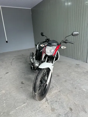 Titan 150 Muito nova