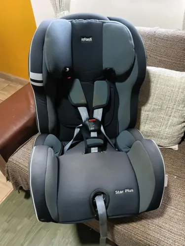 Vendo cadeirinha e assento elevado para criança