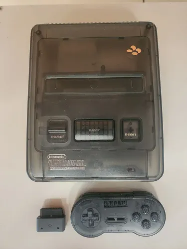 Super Nintendo preto fosco com controle sem fio!