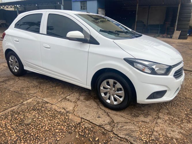 Imagem de Chevrolet Onix Hatch LT 1.0 8V Flex Mec. 4P 2017