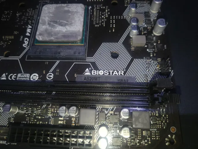 Placa mãe A520MT