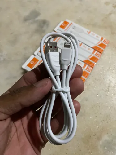 Cabo USB de Carga Rápida H'Maston 4.8A - Entrada iOS (1 metro) - Novo na Caixa