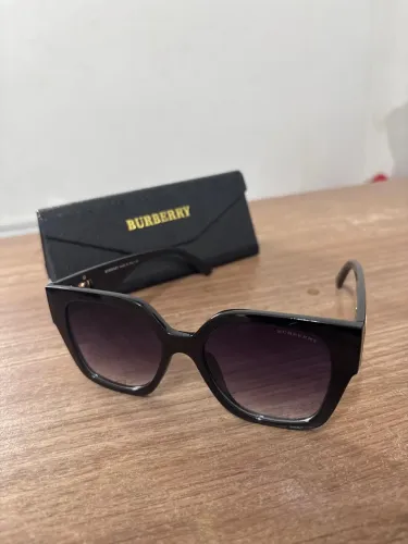 Óculos Burberry
