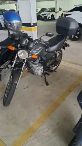 MOTO FAN BEM CONSERVADA
