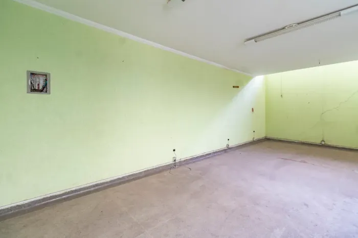 Sala comercial na Avenida Rio Mirivaí, 23 - sala 18 30 m²