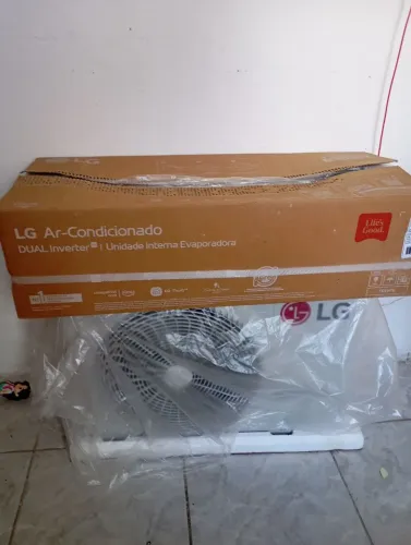 Ar-condicionado LG 12000 BTUs DUAL INVERTER