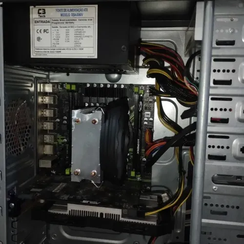 CPU Xeon 2630 V4 8Gb NVME128Gb R7 260x 2Gb Perfeito