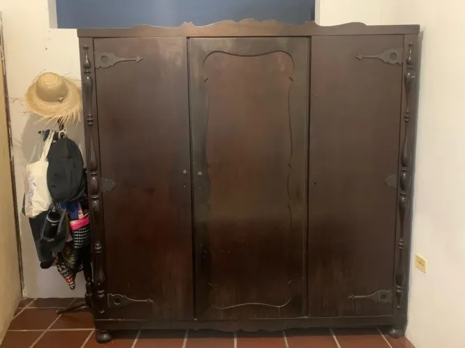 Armário Colonial 3 portas com espelho