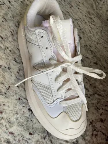 Vendo tênis New Balance original semi novo