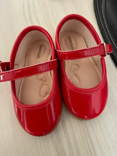 Sapatinho vermelho tamanho 19