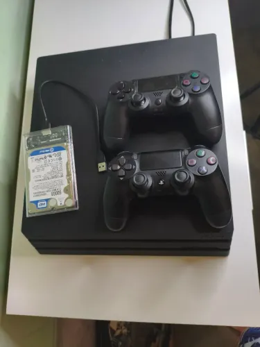 PS4 PRO D.E.S.B.L.0.Q.U.E.A.D.0