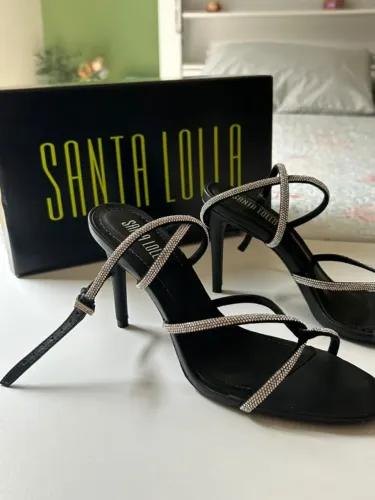 Sandália Preta com brilho - Santa Lolla