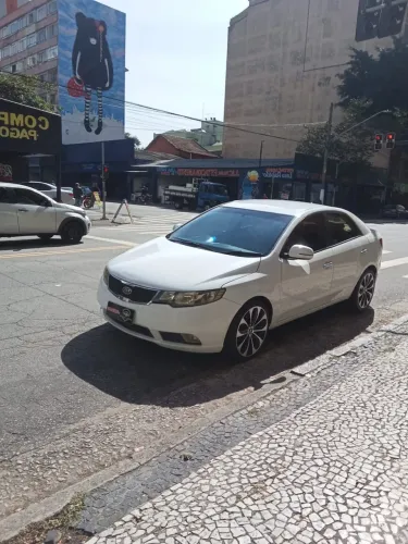 Kia Motors Cerato 1.6 16V Aut. 2013