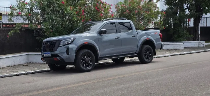 Nissan Frontier Pro4x CD 4X4 2.3 Bi-TB Die. AUT 2025