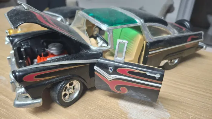 Miniaturas carrinhos antigos