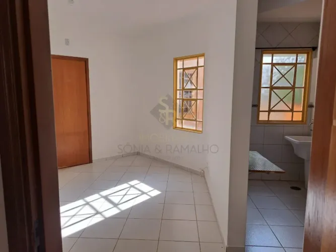 Apartamento, com churrasqueira no Jardim Irajá!