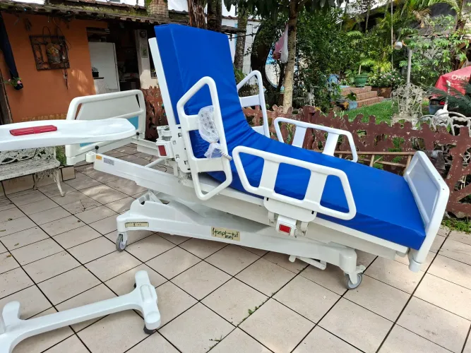 Cama hospitalar proclive profissional.