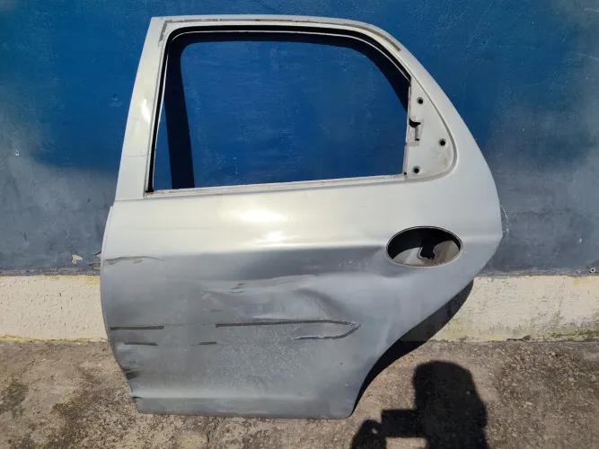 Porta traseira do Chevrolet Celta 2003