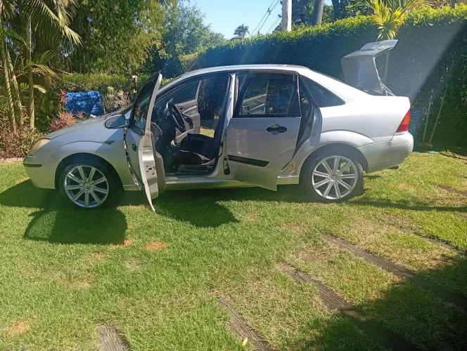 Ford Focus Sedan 2.0 16v/2.0 16V Flex 4P 2004