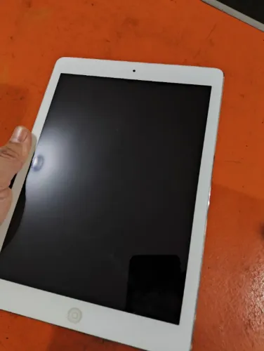 Ipad Air Primeira Geração - Cor Prata - 16GB