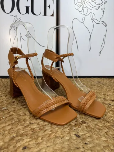 Sandália caramelo Corello 37