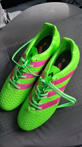 Sapato | Tênis | Chuteira | Adidas