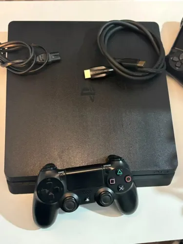 PS4 Slim 500GB + 2 Controles e Cabos - Perfeito Estado