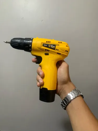 Furadeira e Parafusadeira - 1 bateria 12V