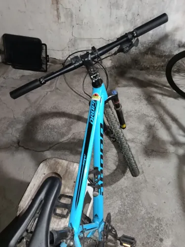 Bicicleta 17" aro 29 cassete de 9V