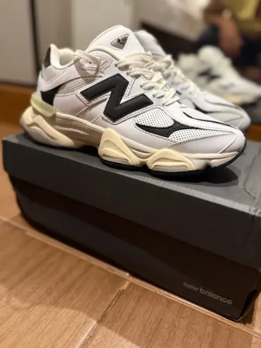 New Balance 9060 Branco/Preto - 37 BR - 25 cm