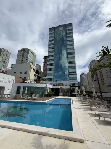 Apartamento - 4 dormitórios - 4 Suítes - localizado em Itapema / Meia Praia REF: DW649948