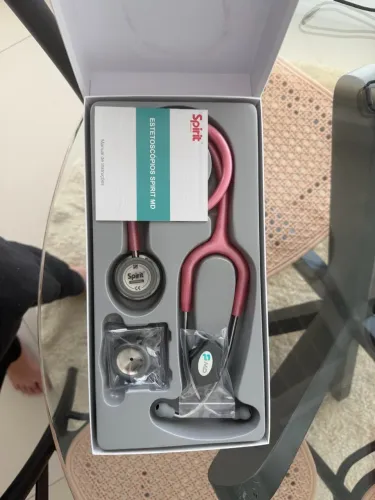 estetoscópio MD Spirit III Pro, adulto e pediátrico, na cor rosa perolizado.