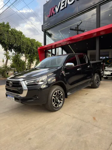 Toyota Hilux CD SRX 4X4 2.8 TDI 16V Diesel Aut. 2023