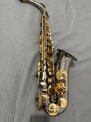 Saxofone Alto Eagle SA500 Preto Ônix - Excelente Estado
