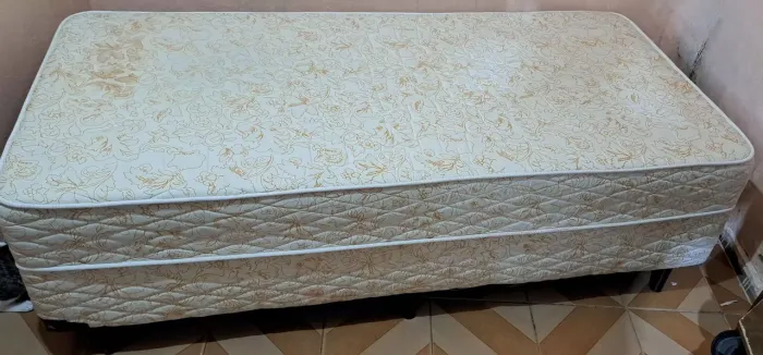 Cama de solteiro Onix