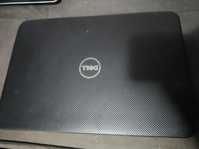 Notebook Dell 15.6 i3 retirada de peças ou pra quem conserta não dá sinal