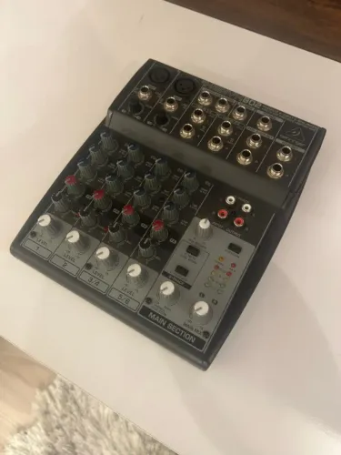Mesa De Som Behringer - XENYX 802