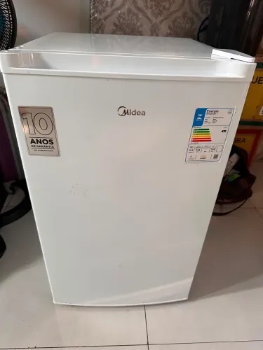VENDO - Frigobar Midea 124L