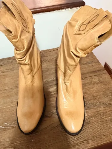 Bota modelo country número 37