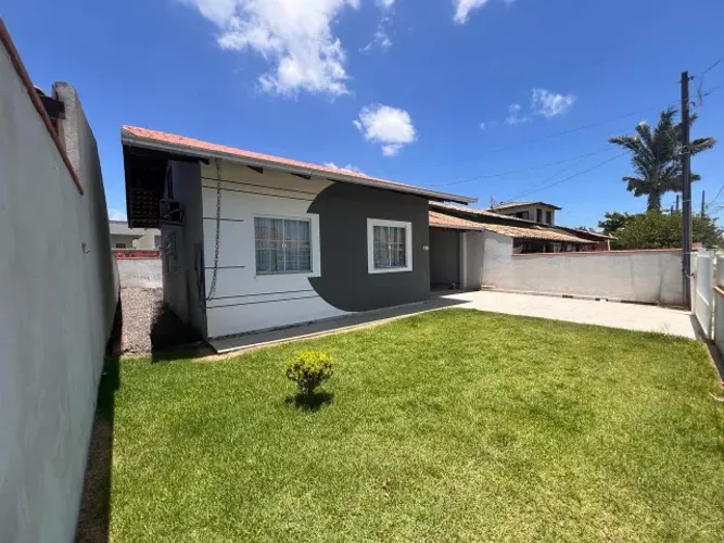 Casa individual com terreno amplo em Barra Velha - SC.