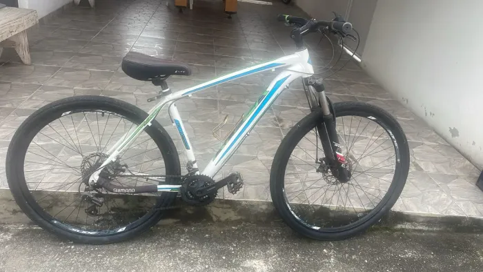 Shimano Aro 29 de alumínio muito nova !!!