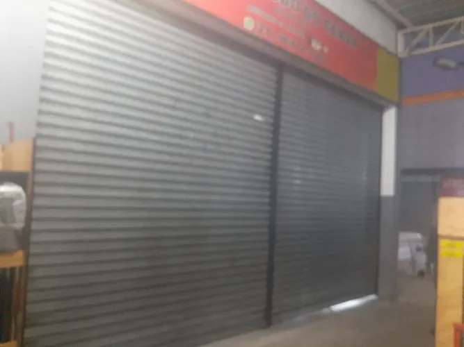 Vendo porta comercial <br>Vendo porta comercial<br>Altura 3.50<br>Largura 5.80 total<br>Valor 2.000,00
