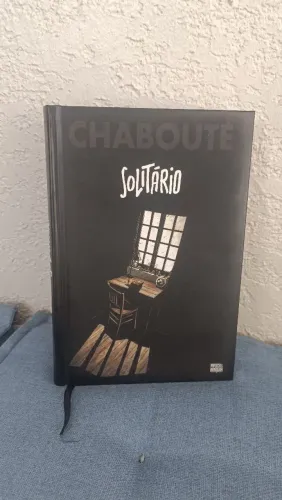 Solitário - chaboute - pipoca e nanquim