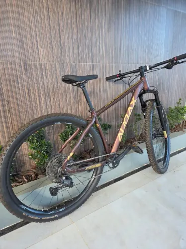 Bike Audax Adx 300, Shimano Cues 11v, Quadro 17 Garantia Vitalícia, Aro 29