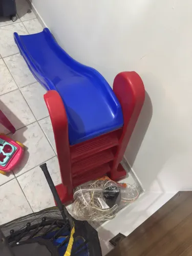 Escorregador infantil