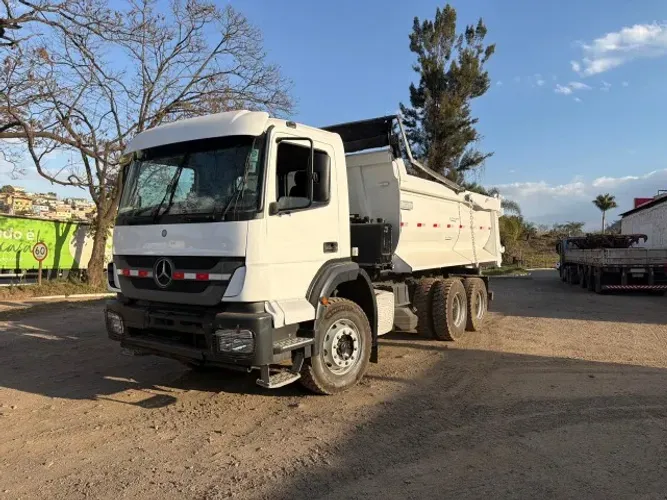 Mercedes-Benz Axor 2831 - Ano 2012 | 203.000 km