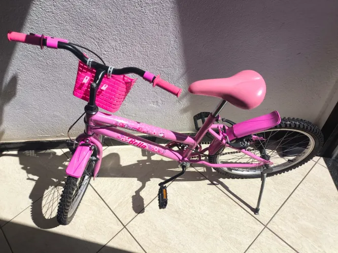 Vende-se Bicicleta infantil Rosa aro 20