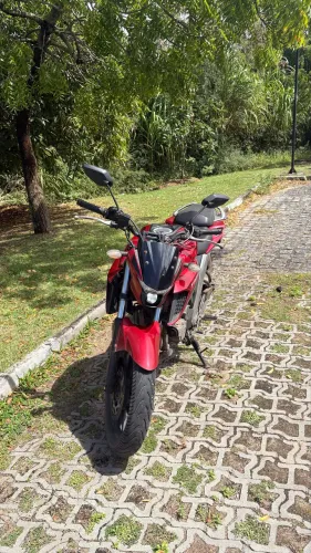 Fazer 250 vermelha 2022