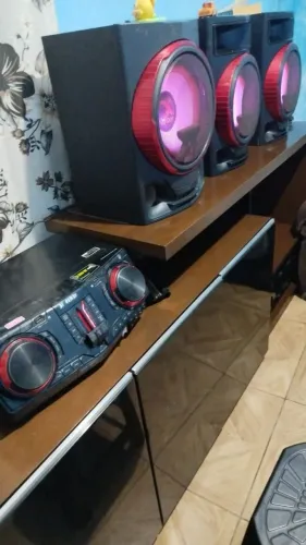 LG xbom 2350w